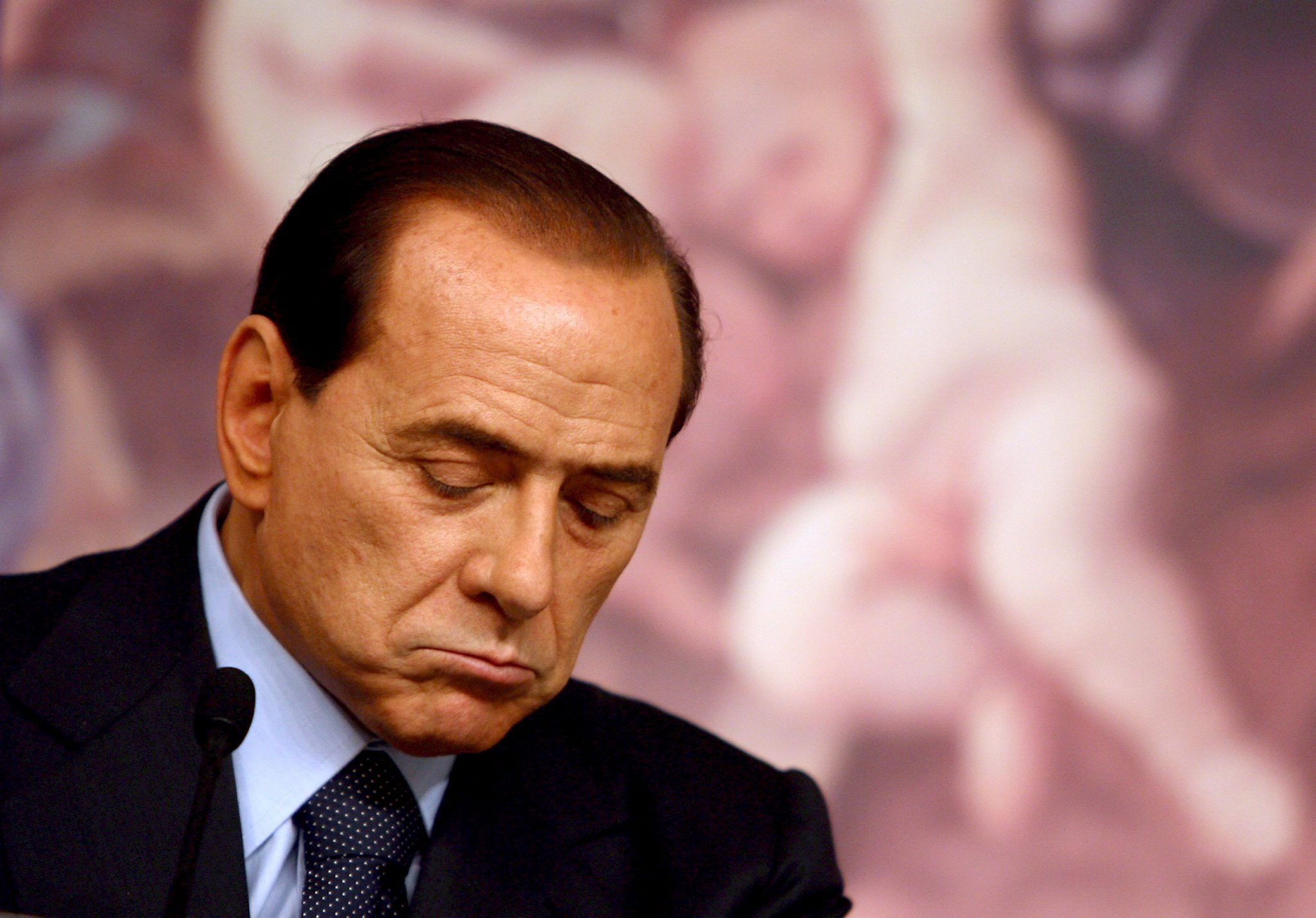 Silvio Berlusconi, CONDAMNAT la patru ani de INCHISOARE cu executare