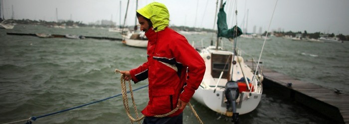 Stare de urgenta in Washington si New York din cauza uraganului Sandy.Flota militara,trimisa in larg