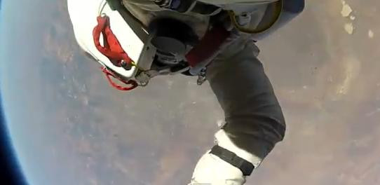 Cum si-a pierdut austriacul Felix echilibrul dupa ce s-a aruncat din cosmos. VIDEO