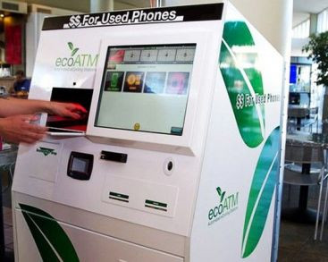 Nu stii ce sa faci cu telefoanele vechi? A aparut ATM-ul care le transforma in bani VIDEO