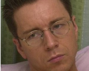 "Traiesc un cosmar de cand mi s-a destainuit". Ce a aflat acest barbat despre iubita lui