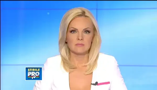 Trei masini ce apartin parintilor Soranei Carstea avariate dupa un accident provocat de o congoleza