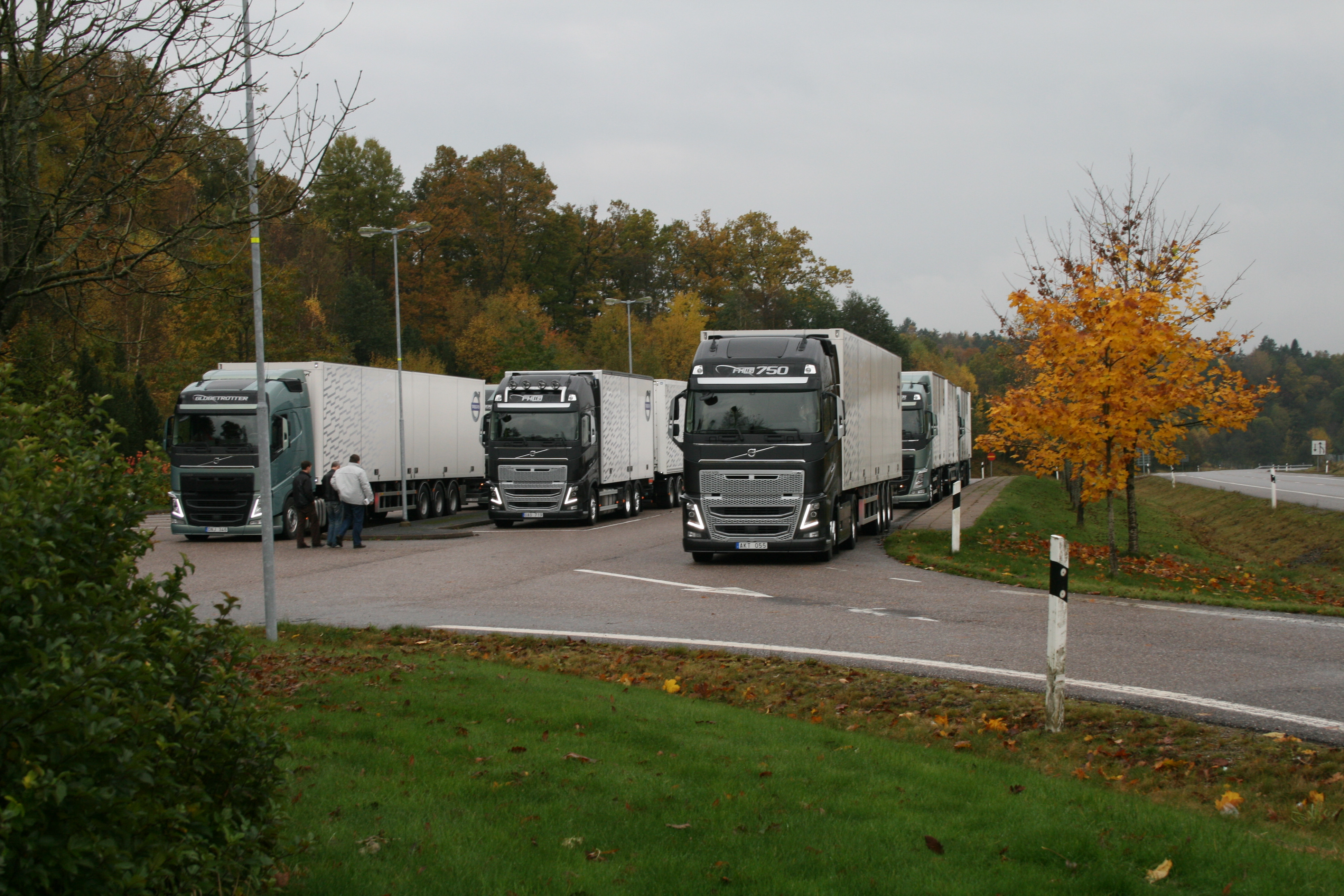 Supertest cu bestia care bate si Ferrari! Cel mai puternic si mai mare camion de pe pamant: are 750 de cai putere!