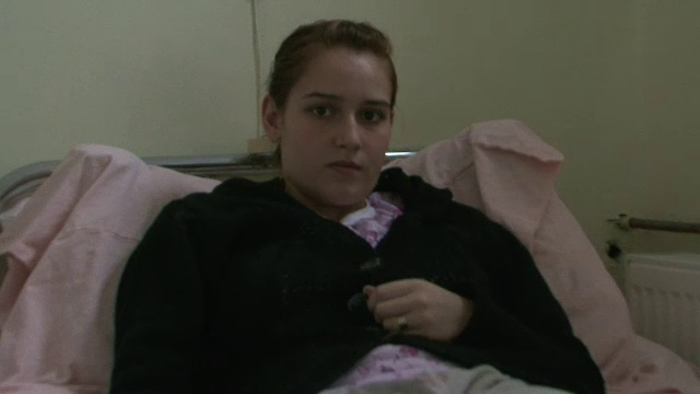 Medici acuzati de neglijenta de o tanara care a nascut un copil mort. "Nu m-a vazut niciun doctor"