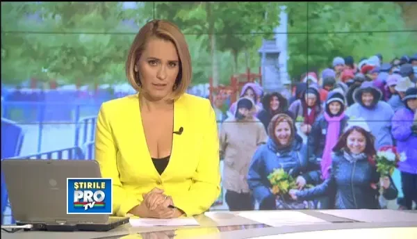 Credinta oamenilor adunati la pelerinajul de pe Dealul Mitropoliei, greu incercata de ploaie si frig