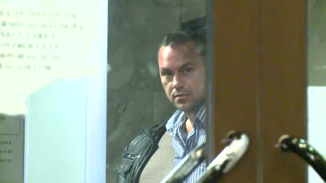 Primele imagini surprinse de camerele de supraveghere cu agresorul din oficiul postal din Capitala