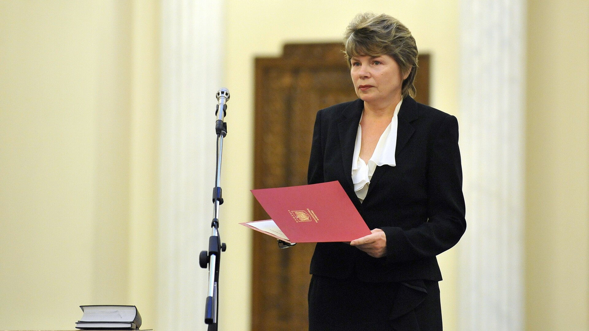 Traian Basescu respinge numirea lui Nitu si Irimie in functia de procuror general si de sef al DNA