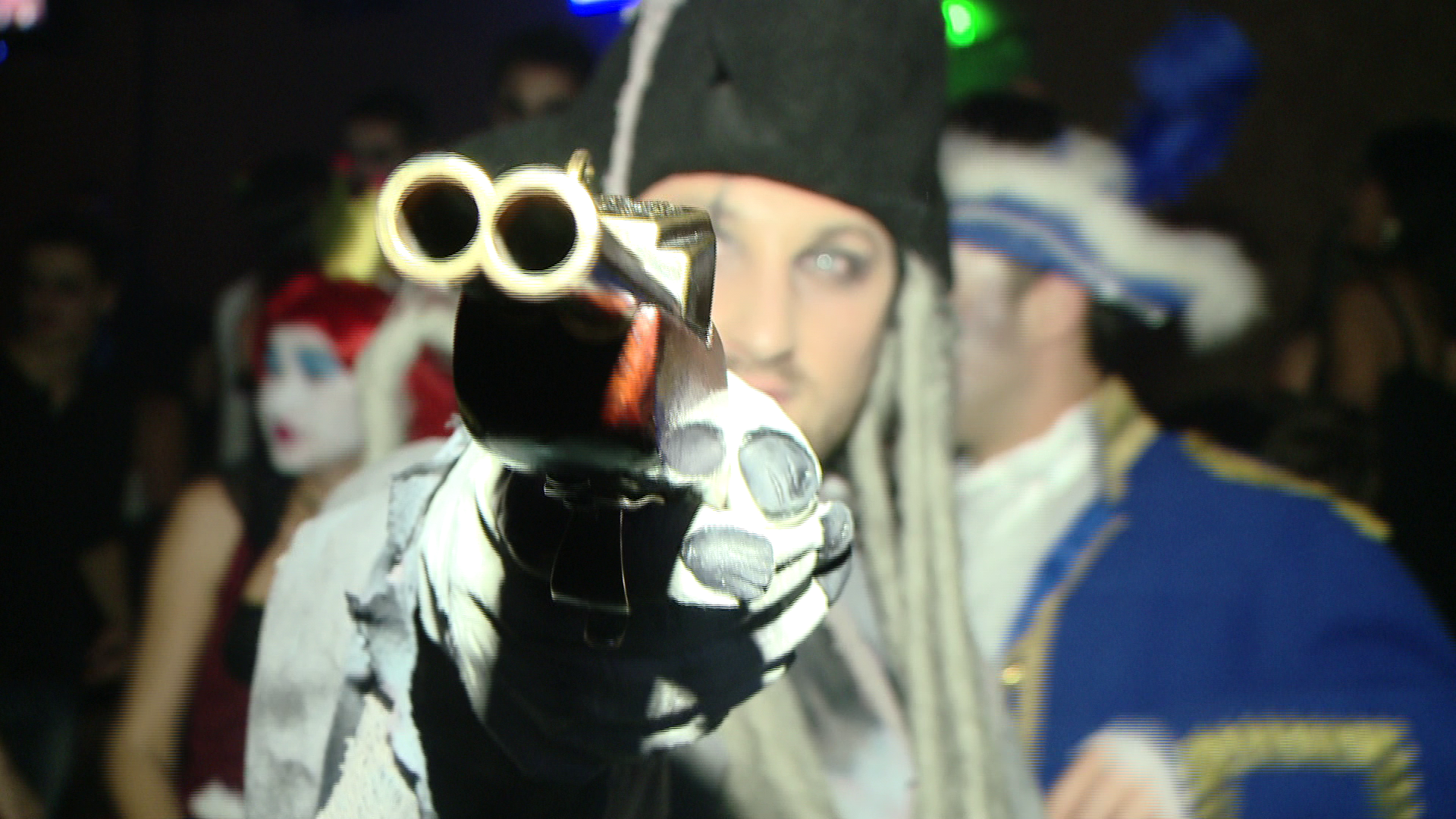 Timisorenii s-au deghizat in cele mai inedite costume si au petrecut noaptea de Halloween in club