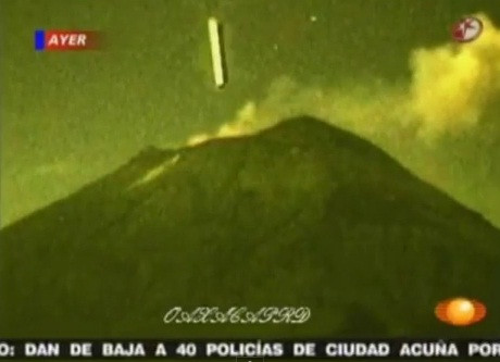 VIDEO. OZN filmat prin Live Cam in timp ce intra intr-un vulcan din Mexic