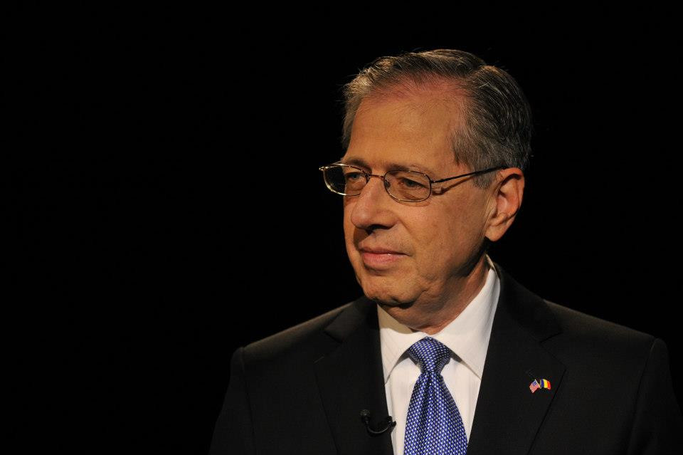 Gitenstein:Romanii nu au destule dovezi ale legaturii lor cu tara atunci cand aplica pentru viza SUA