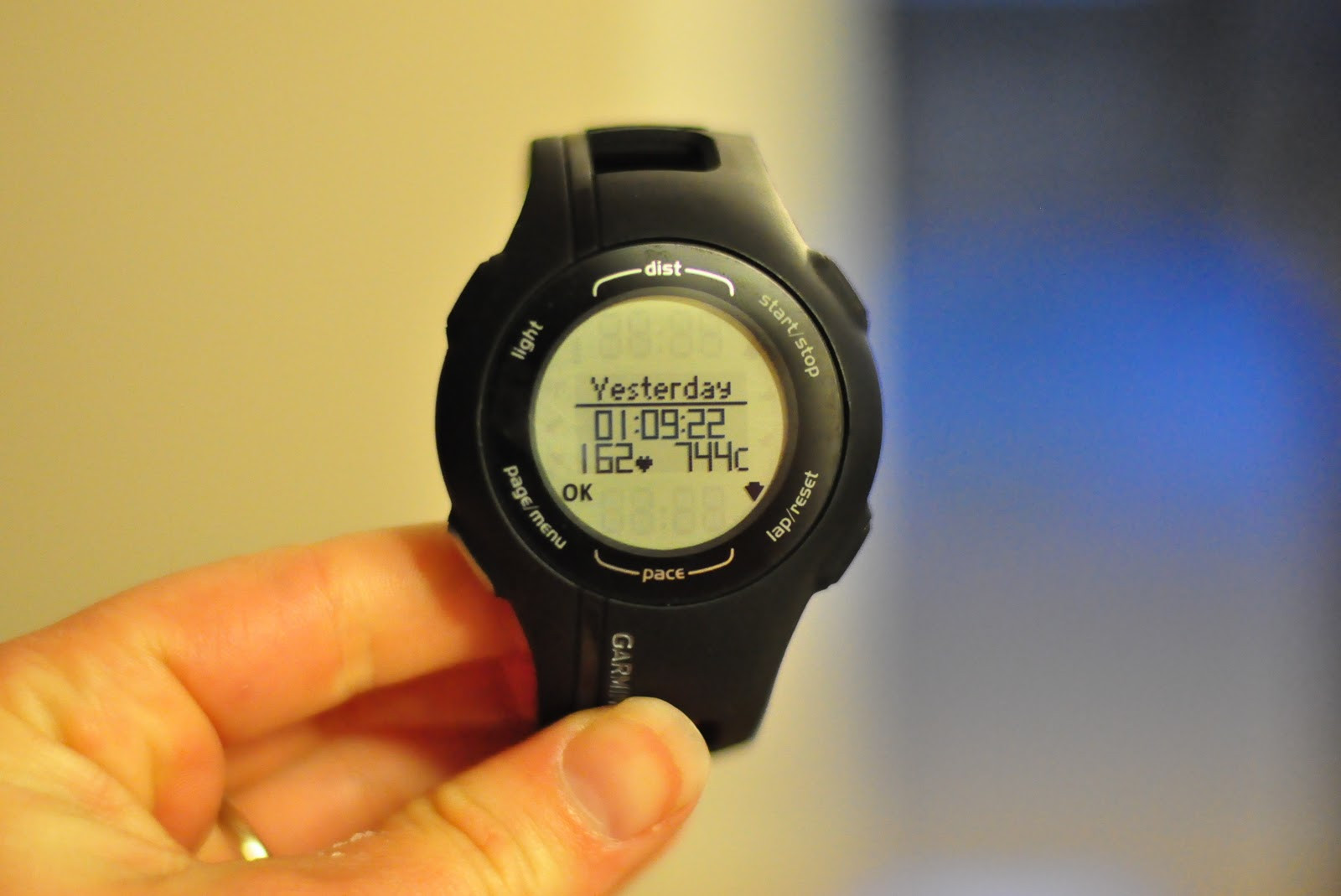 ASA arata ceasul care numara bataile inimii, spune ce distanta parcurgem intr-o zi si cate calorii a consumat organismul! VIDEO