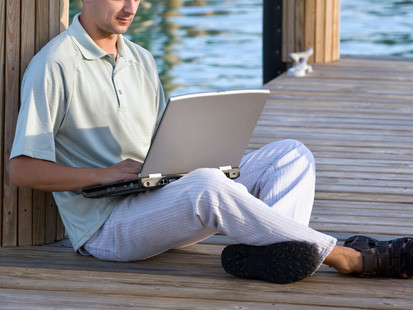 A vrut sa se razbune pe iubita lui. Cand au vazut ce a publicat pe Internet, politistii l-au arestat