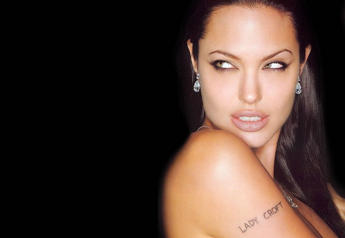 Este una dintre cele mai frumoase femei din lume: Cum s-a schimbat ANGELINA JOLIE de-a lungul timpului - GALERIE FOTO