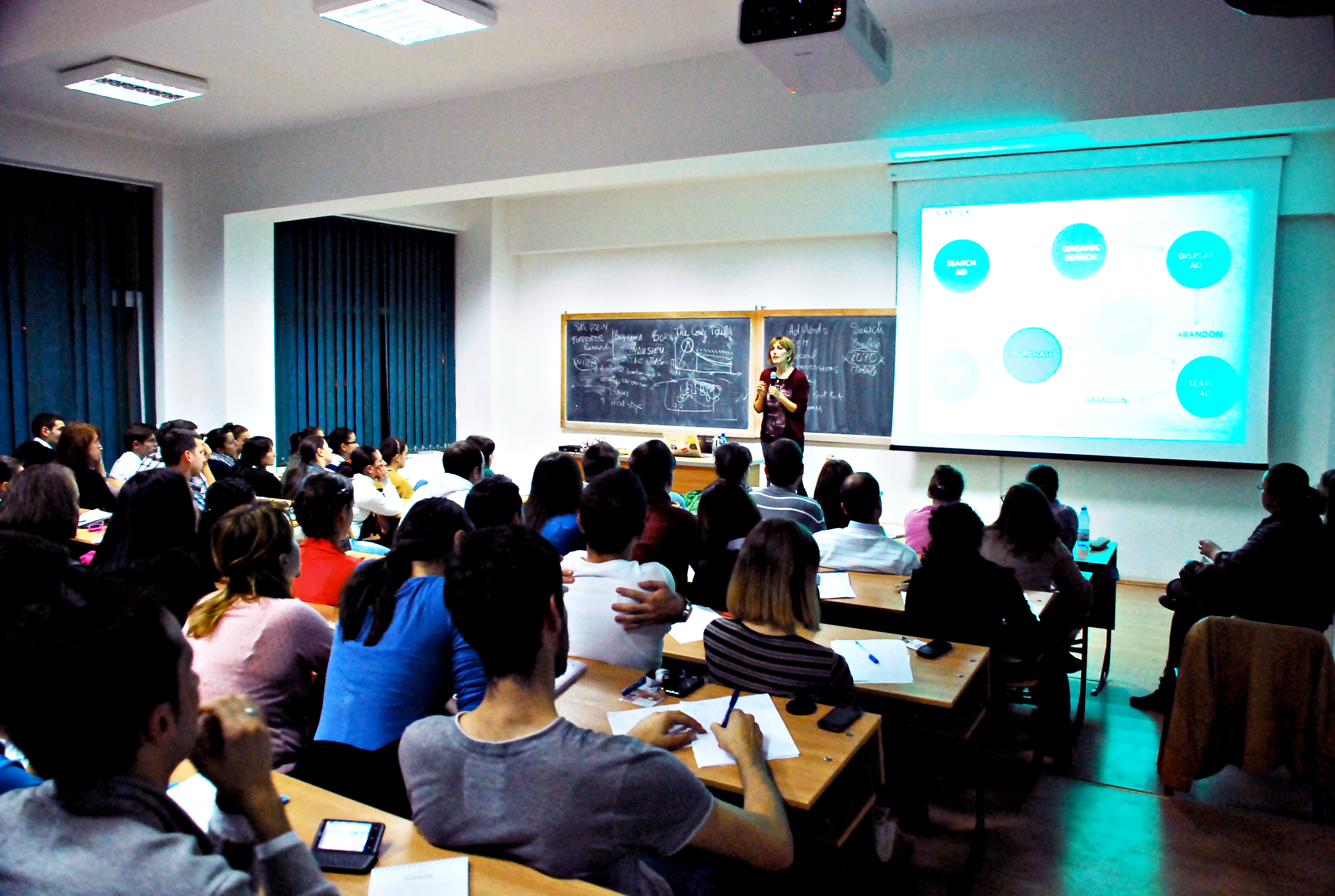 Astazi incepe Studentiada. Timp de o saptamana,studentii au gratuitati la muzeu,film,opera si teatru