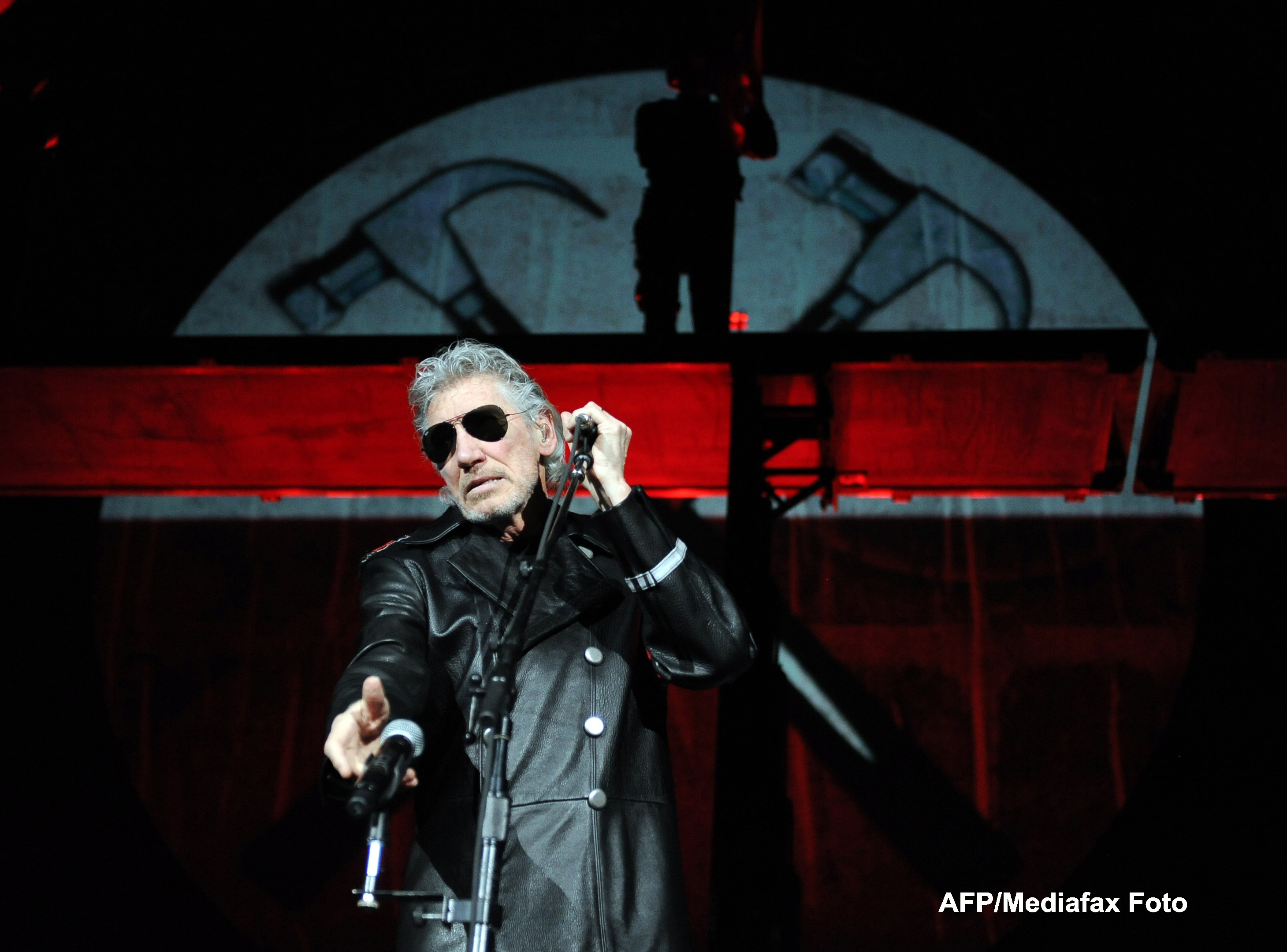 Cea mai spectaculoasa productie rock ajunge la Bucuresti. Concert Roger Waters "The Wall" in 2013