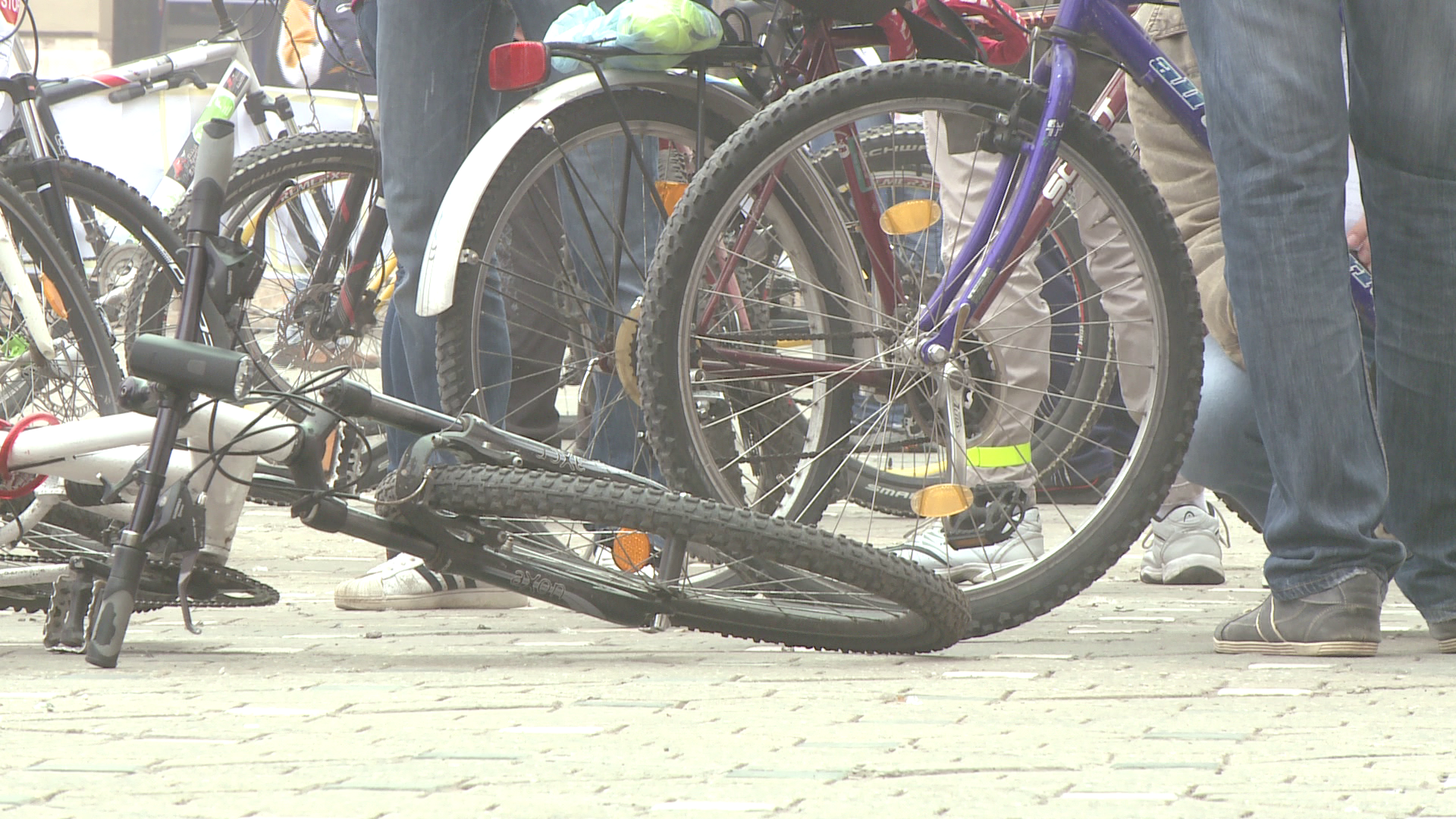 Primaria Timisoara mai "deseneaza" trei piste pentru biciclisti. De data aceasta, pe carosabil