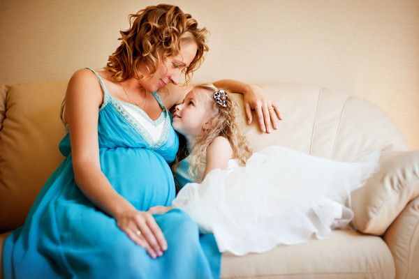 Recomandarea psihologilor: Luati-va zilnic o pauza de 10 minute de la meseria de parinte