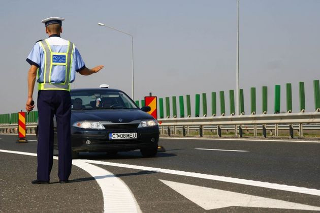 Surse: Guvernul amana din nou adoptarea noului Cod rutier, pentru clarificari tehnice