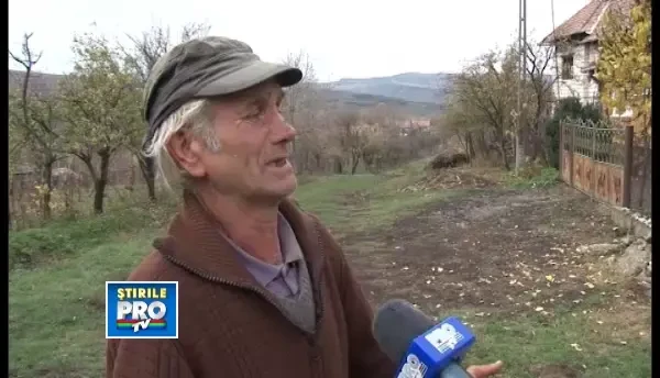 Batranete chinuita pentru o femeie de 82 de ani. Vecinii spun ca este batuta saptamanal de fiul ei