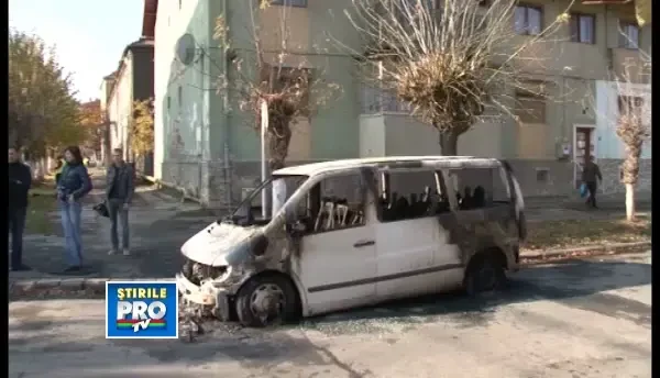 De o razbunare incendiara sustine ca a avut parte un barbat care si-a gasit masina facuta scrum