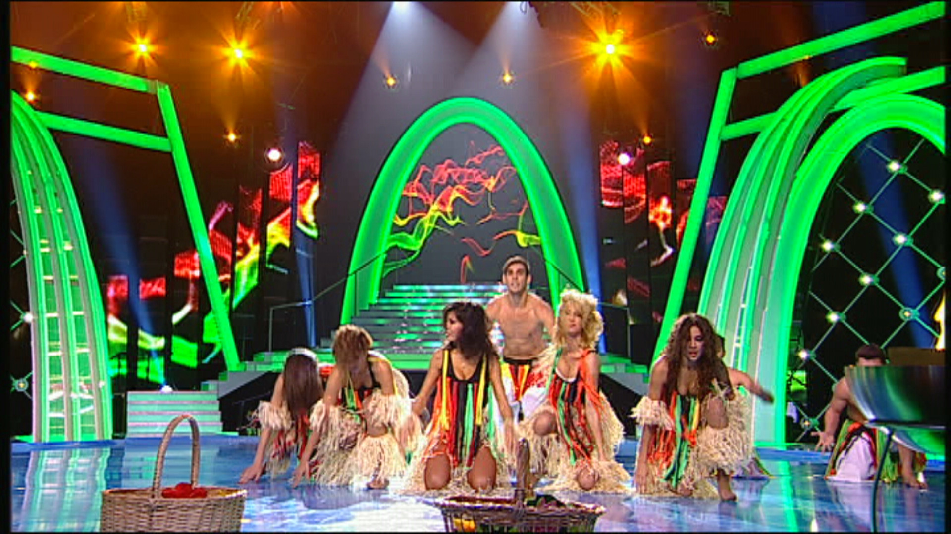 Nicoleta Luciu, miscari provocatoare pe ritmuri africane.Ce i-a spus Mihai Petre la finalul dansului