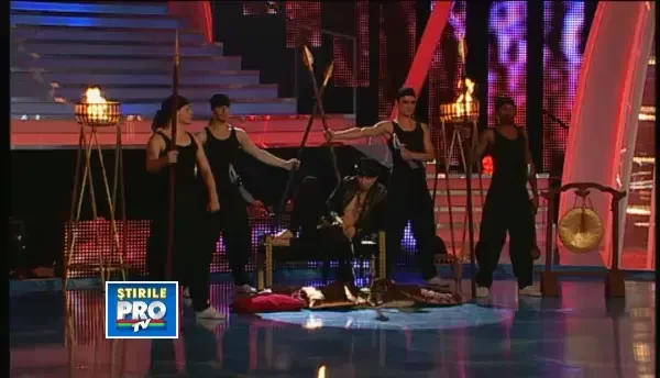 Pe langa durerile de la picioare, Bianca Dragusanu a avut probleme si cu sanii in sala de repetitie