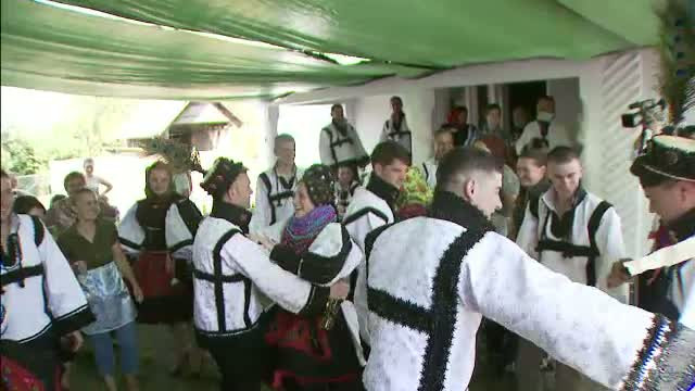 Nunta in Tara Oasului partea III. Povestea osenilor care au ajuns Lady si Sir la Londra: "Nu mi-au placut nici Parlamentul, nici Big Ben-ul, mi-au placut doar banii"