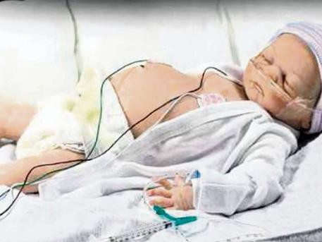 Oferta socanta a unei firme pentru parintii care au bebelusii bolnavi. Ce pot cumpara cu 1.000 euro