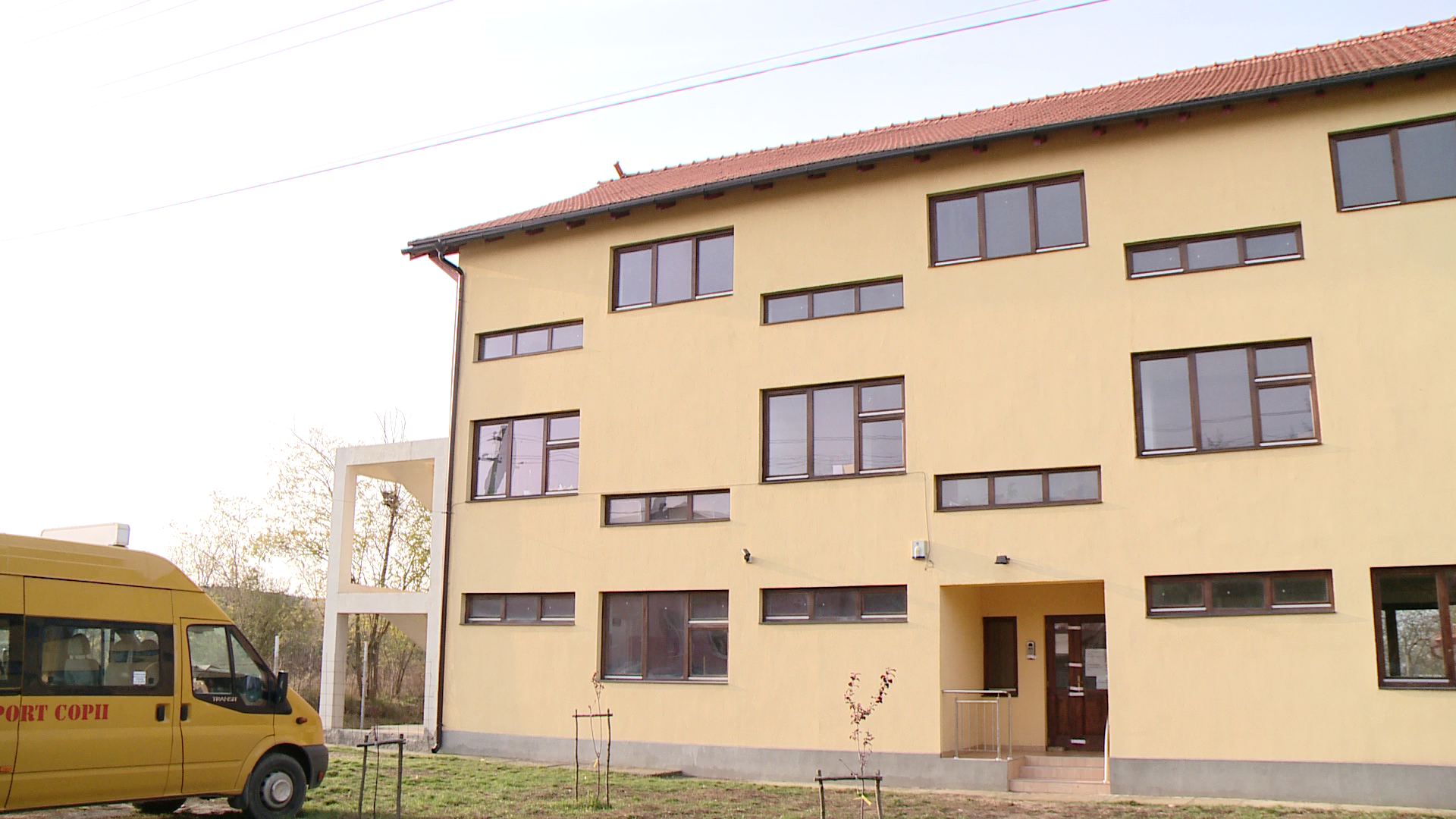 100 de copii de la gradinita din Masloc au ajuns in strada in aceasta dimineata. Vezi aici de ce