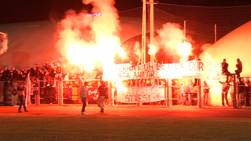 Spectacol de neuitat in liga a cincea! Vezi GALERIE FOTO de la meciul ASU Politehnica - AS Nadrag