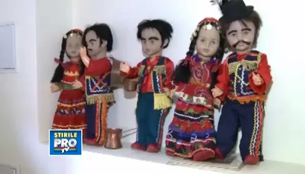 Dupa Lulica, Barculica. Noua papusa de inspiratie romanes e disponibila in 3 variante