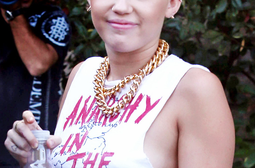 Imaginile din cauza carora risca inchisoare. Cum a fost filmata o vedeta intr-un club din LA