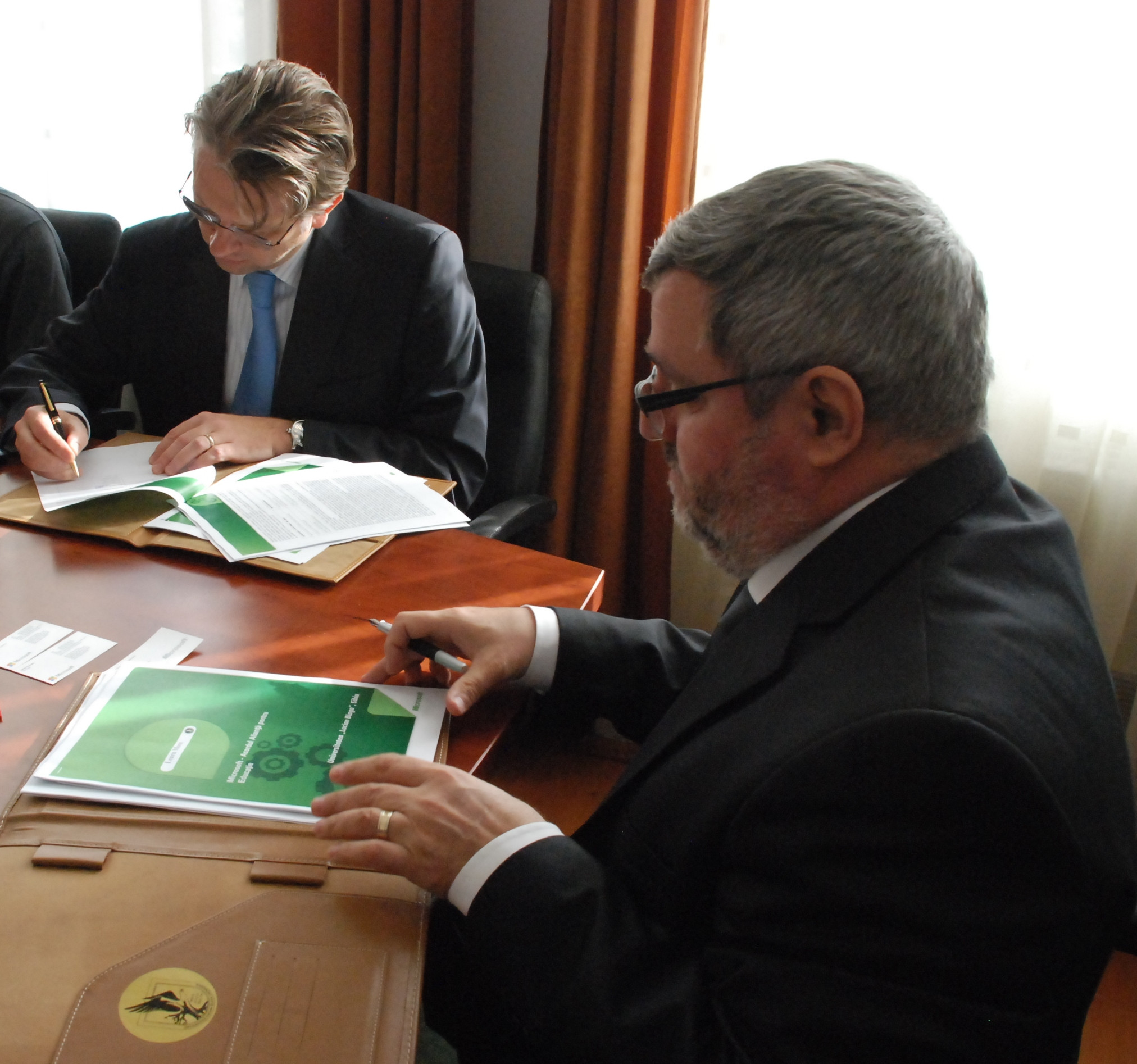 Microsoft si ULB Sibiu vor lucra impreuna pentru asigurarea performantei in educatie si cercetare