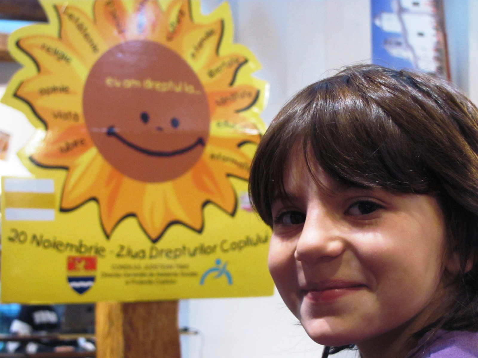 Zeci de copii din Timisoara si-au exprimat,prin desene ,,dreptul la iubire, la sanatate,la familie”