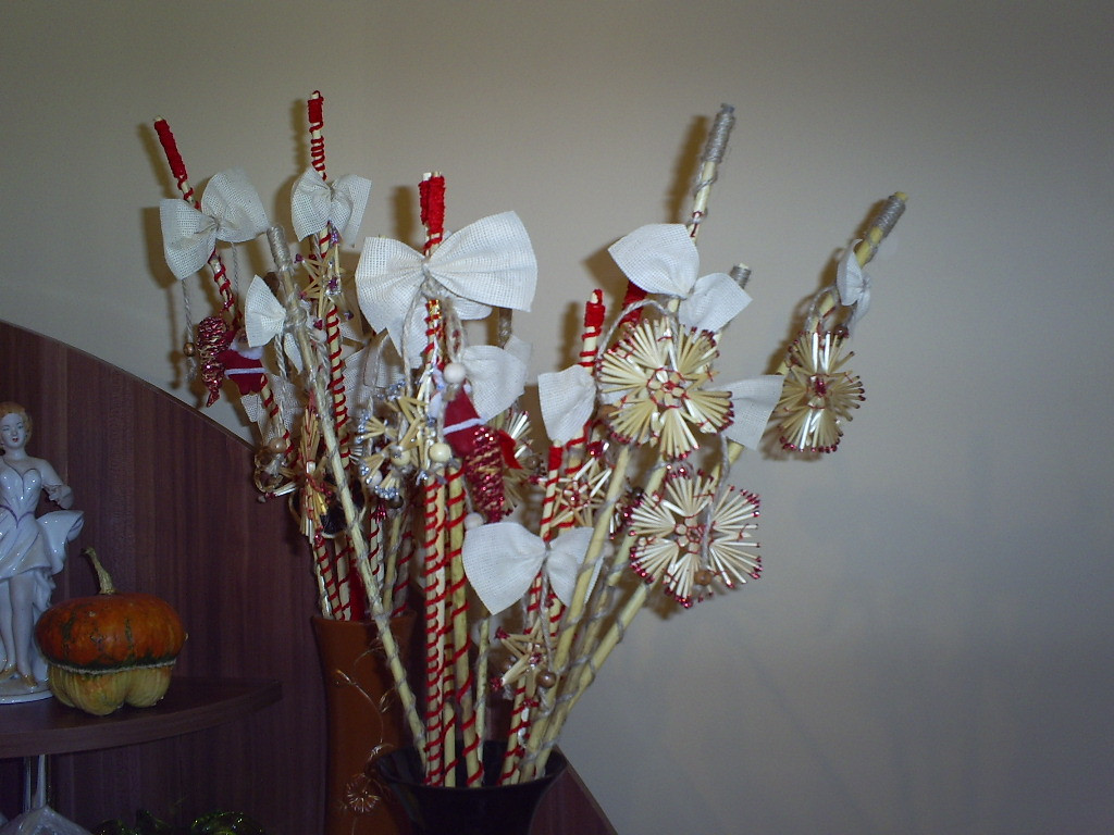 Betele de Mos Nicolae se vand ca painea calda pe internet. Comerciantii si-au epuizat stocurile