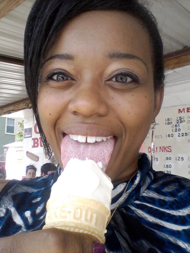 Pare o fata normala, insa este unica in lume. Care este "talentul" ei care o face deosebita. FOTO