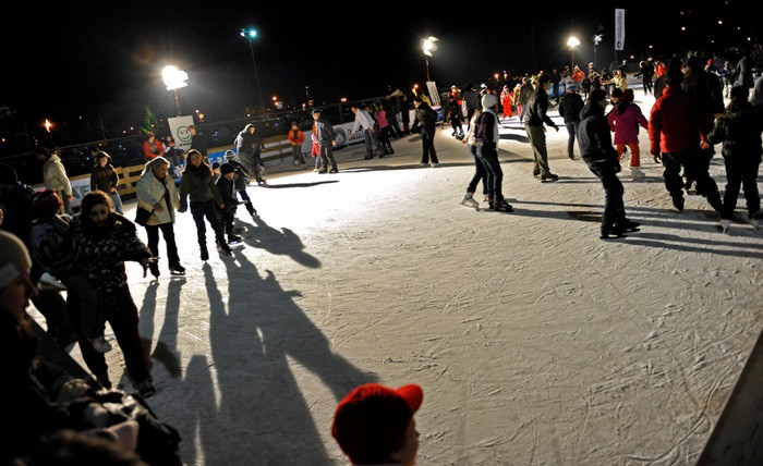 Singura distractie sportiva de iarna o gasim la patinoar. Care sunt sansele sa ninga in curand