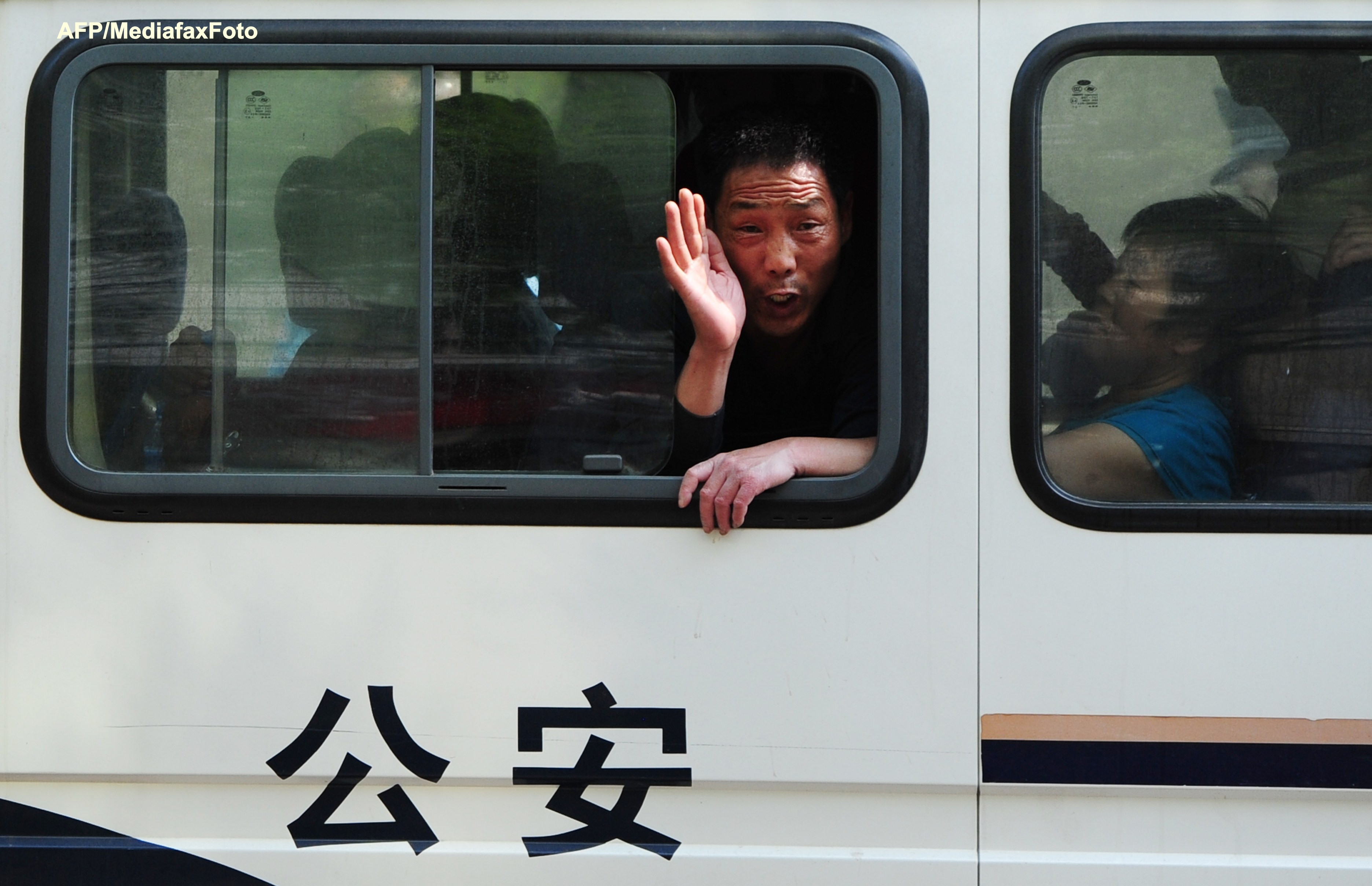 Scandal mare in China. Un om de afaceri chinez a fost prins cu pasaport strain