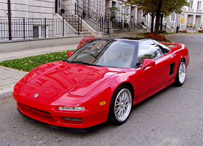 Un roman conduce singura masina facuta de marele campion Ayrton Senna. VIDEO