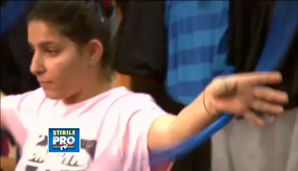 Povestea lui Andrei, circar profesionist cu turnee in Europa, noaptea doarme in Parcul Tineretului