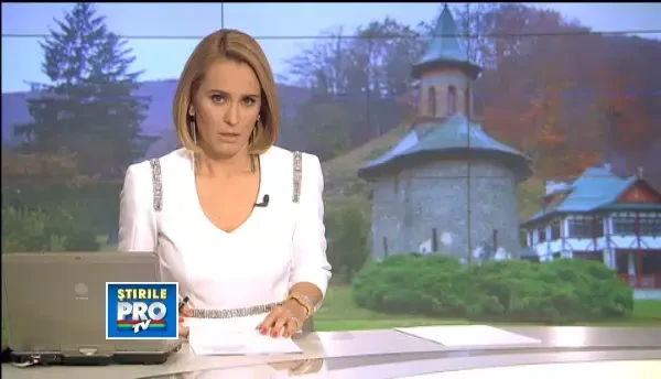 Pelerinaj la mormantul parintelui Arsenie Boca. 15.000 de oameni se roaga pentru miracole