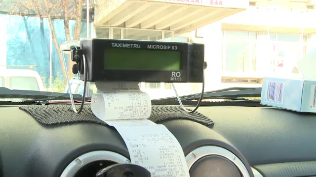 Ultima cursa a unui taximetrist din Galati. Clientii l-au aruncat in fantana si i-au furat masina