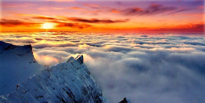 12 Fotografii deasupra norilor: TOP-ul celor mai IMPRESIONANTE imagini cu Pamantul vazut de SUS: