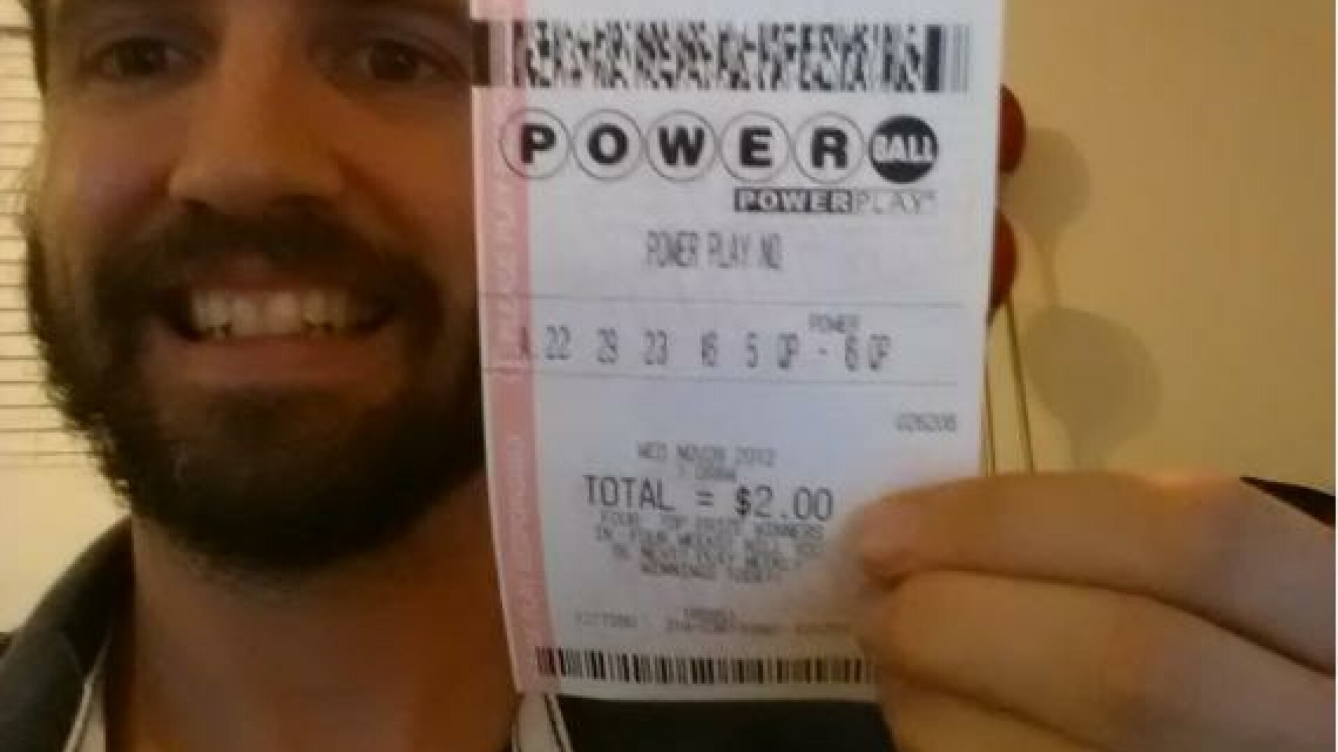 450.000 de utilizatori de Facebook i-au dat share la poza crezand ca vor castiga un milion de dolari