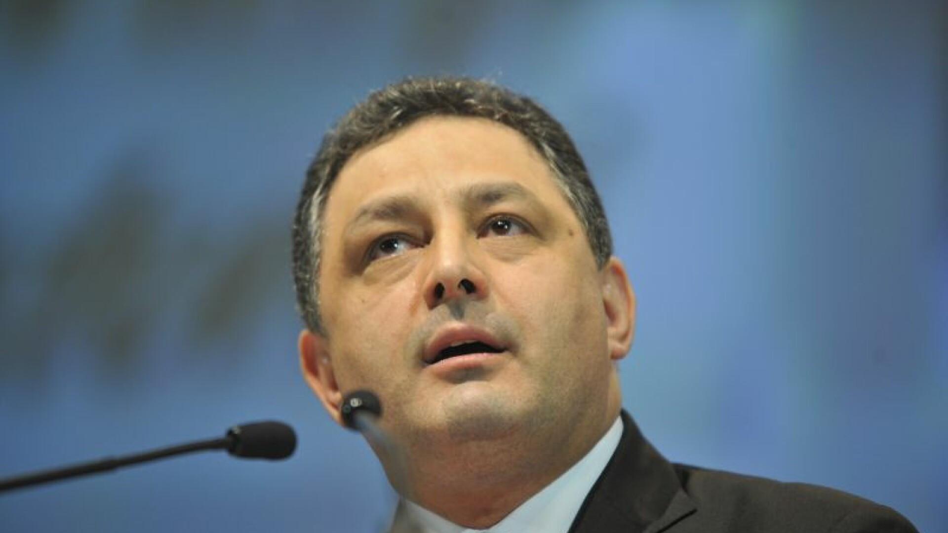 Vanghelie, intrebat de Vadim ce sarbatoresc romanii pe 1 Decembrie: "Lasati-ma cu testurile"