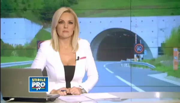 25 de masini au fost prinse sub un tunel prabusit in Japonia. Cel putin 5 persoane au murit