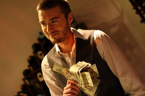 Blogul, una dintre cele mai simple si mai sigure cai catre succes. Milionari din hobby