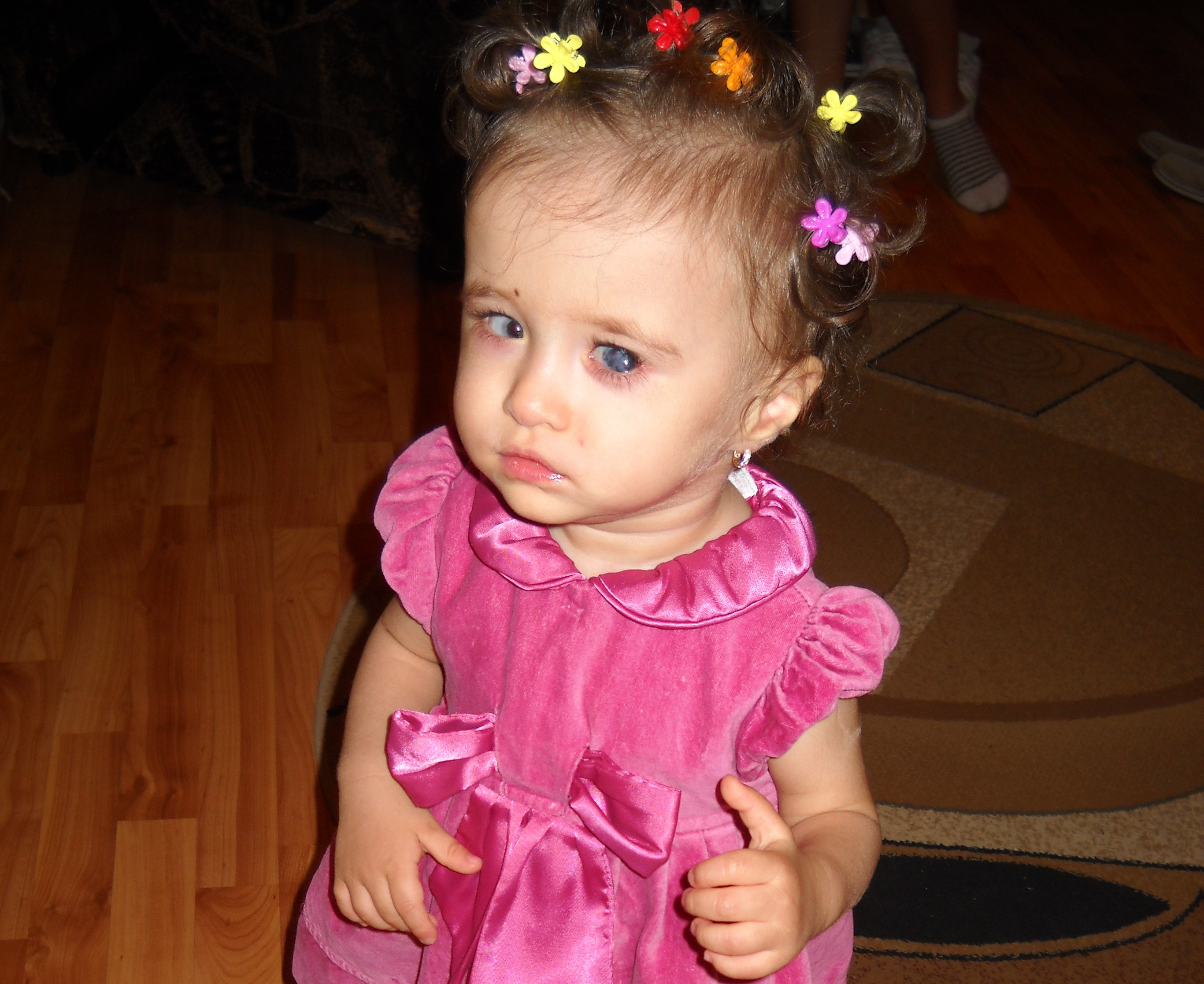 Are 1 an si jumatate, dar nu vede. Locuitorii din Targu Mures, invitati la un spectacol umanitar