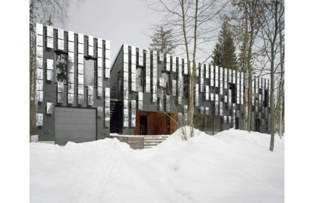 Mirror Mongayt House