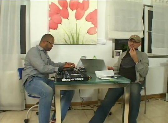 (P) Cabral Ibacka si Vlad Petreanu danseaza Gangnam Style